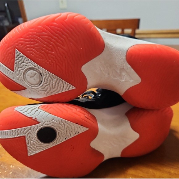 Nike - Picture 5 of 10